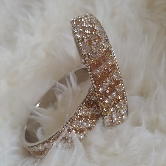 NWOT⭐⭐Cluster of super shiny stared bangles⭐⭐ - Picture 2 of 8